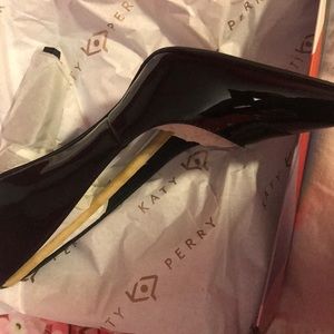 Katy Perry Memphis Pump